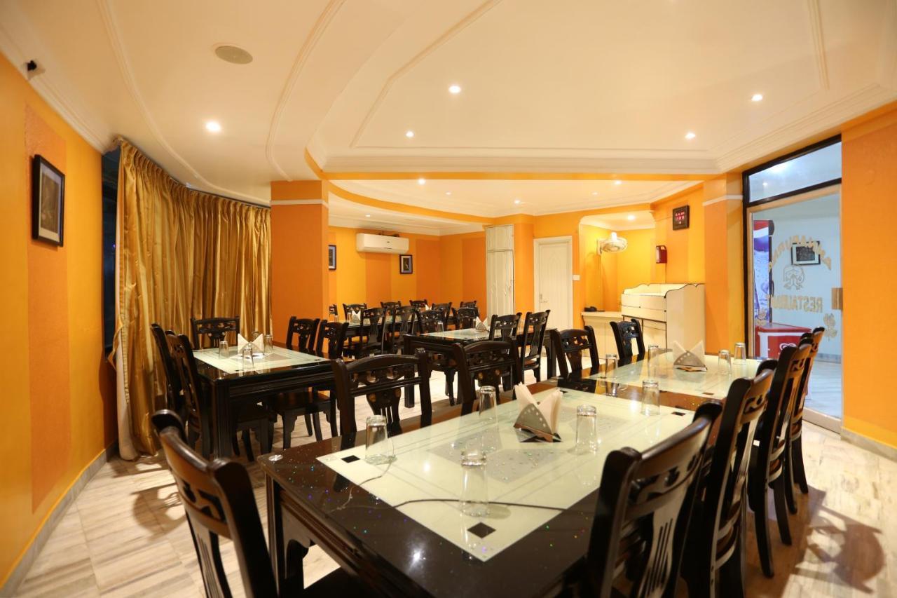 Hotel Niladri Puri Kültér fotó